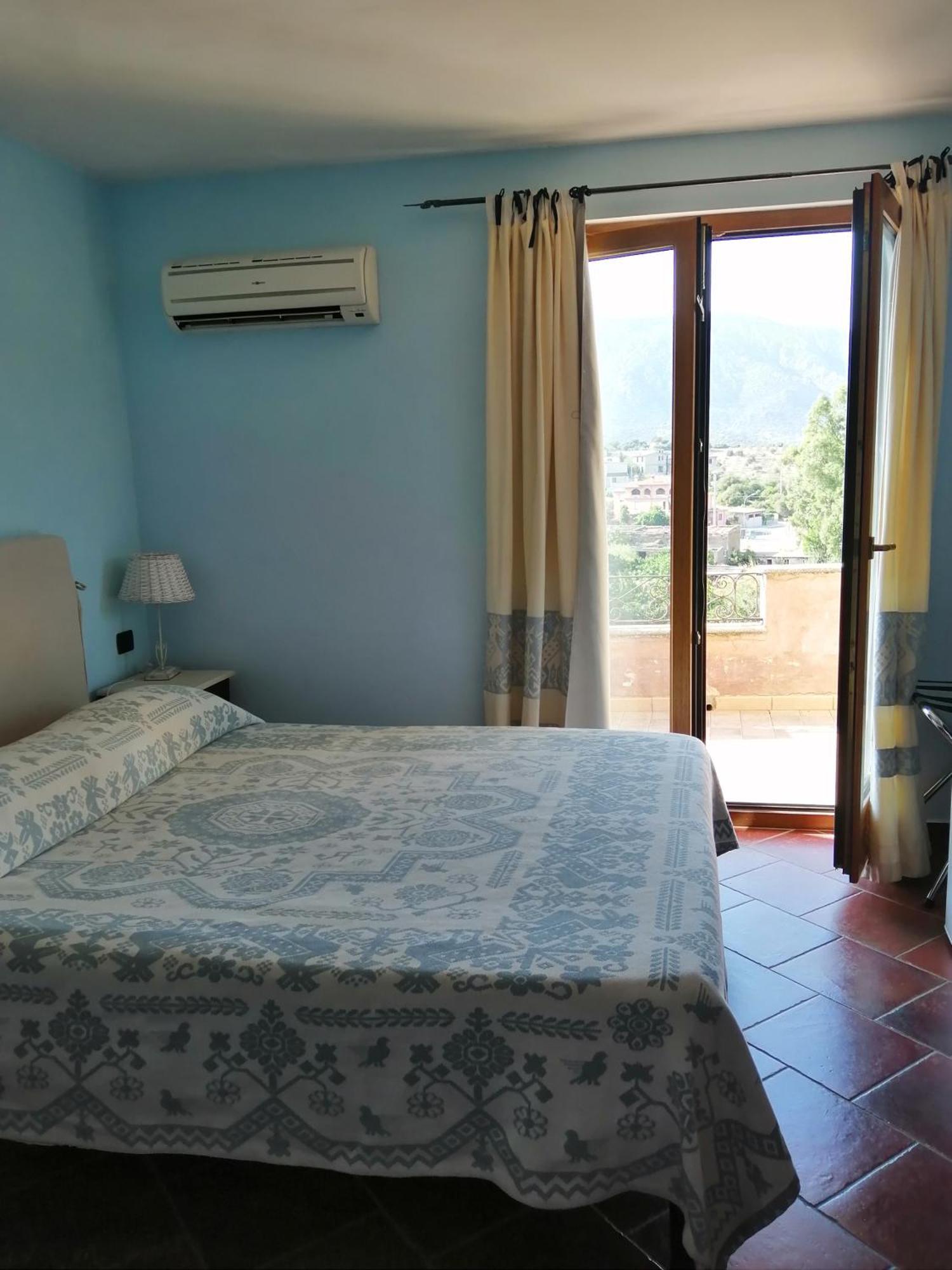 Locanda Tipica Sa Corte أوليينا الغرفة الصورة